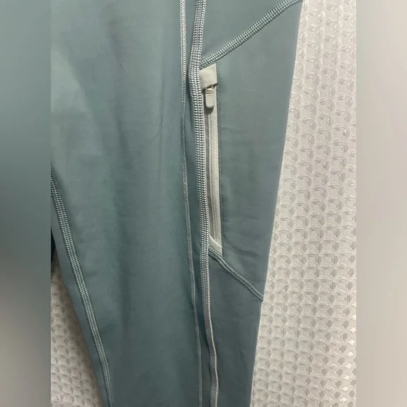 Athleta Rainier Evolve 7/8 Tight Leggings Women’s Small Blue Gray Zipper Pocket - Picture 5 of 9